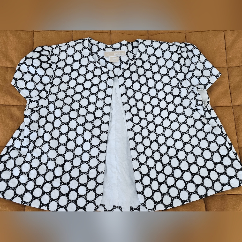 Michael Kors Black and White Capped Sleeves Bolero sz 6P